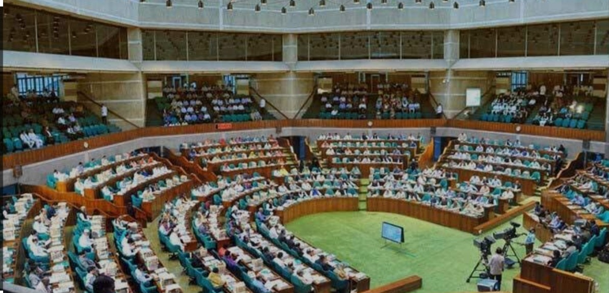 সরকারি চাকরিতে প্রবেশের বয়সসীমা বাড়িয়ে ৩৫ করার দাবি জাতীয় সংসদে উত্থাপন