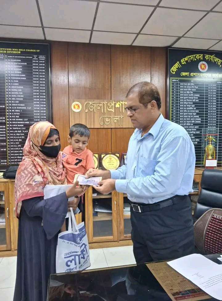 ভোলার আলোকবর্তিকা : মানবিক জেলা প্রশাসক মো. আজাদ জাহান