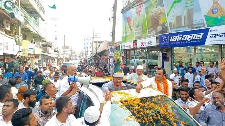 ভোলা-১ আসনের বিএনপি প্রার্থী গোলাম নবী আলমগীরের আগমন, হাজারো নেতাকর্মীর অভ্যর্থনায় উৎসবমুখর ভোলা।।
