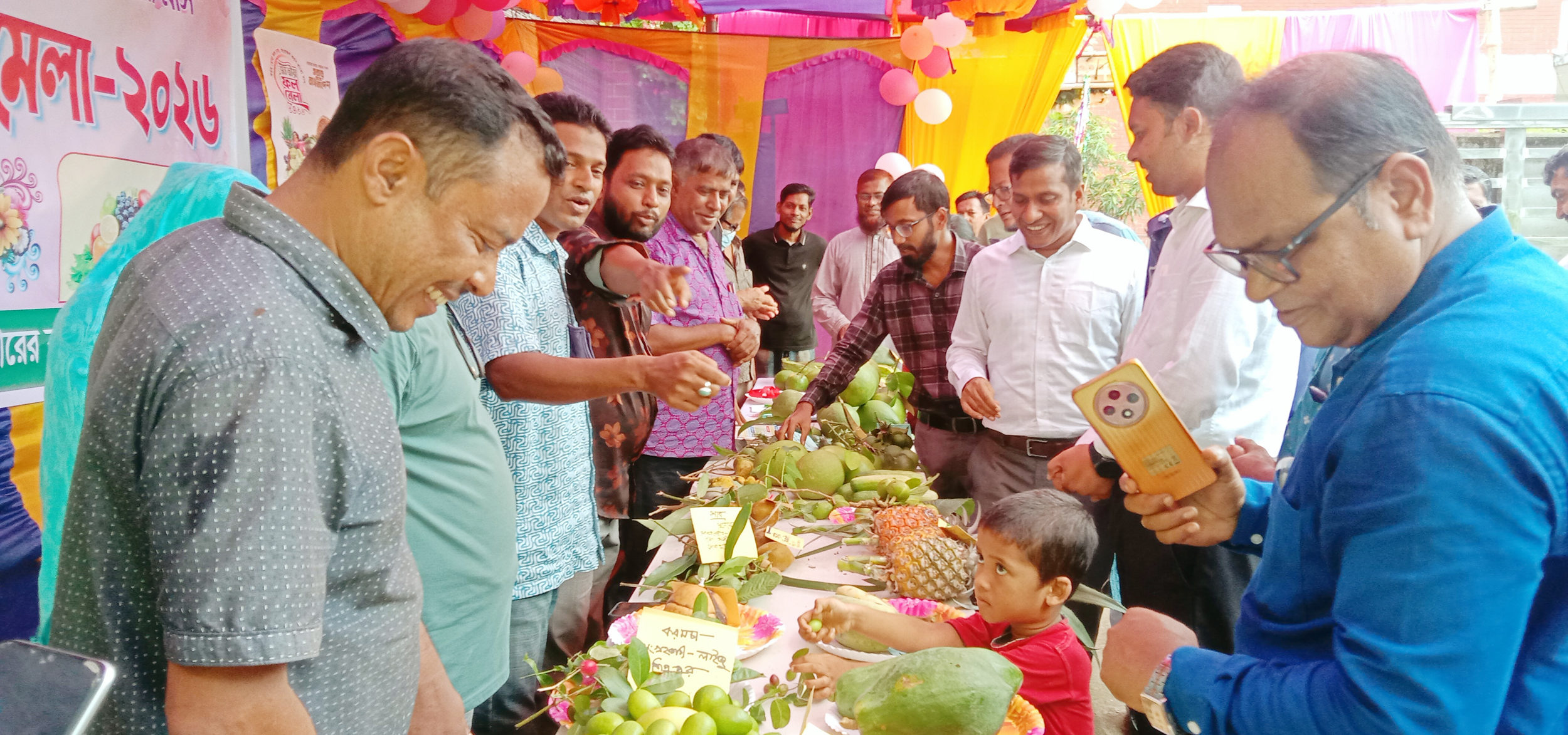তজুমদ্দিনে জাতীয় ফল মেলার উদ্বোধন ॥